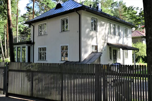 Fasādes krāsošana, Mežaparks